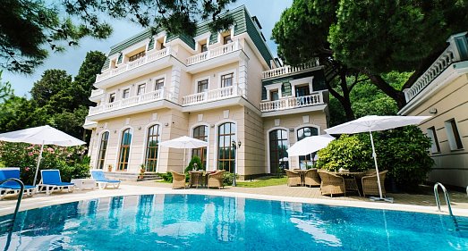 Отель Дивный Мир Карасан Партенит - официальный сайт