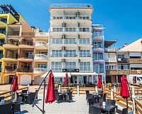 Отель Лотос в Алуште, вид снаружи Отель Лотос (Алушта)