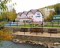Санаторий Эдельвейс в Белокурихе, вид снаружи Санаторий Эдельвейс (Белокуриха)