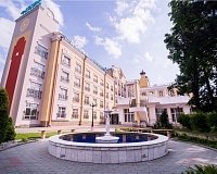 Санаторий Долина Нарзанов в Ессентуках, вид снаружи Санаторий Долина Нарзанов (Ессентуки)