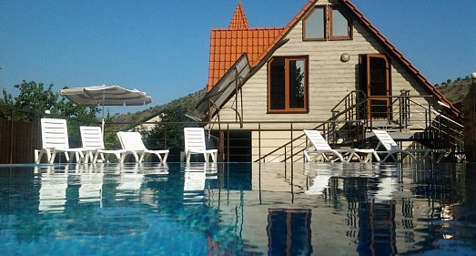 Отель Лучистая Алушта - официальный сайт