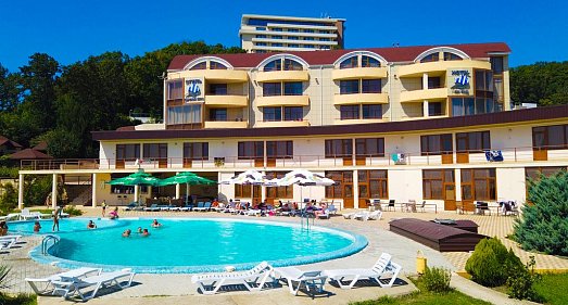 Отель Морской клуб Туапсе - официальный сайт