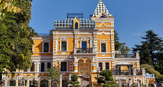 Отель Усадьба Хлудова Сочи - официальный сайт