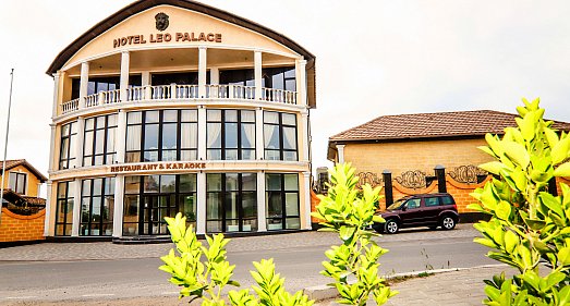 Отель Leo Palace Черноморское - официальный сайт