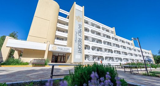 Отель Фэмили Резорт Евпатория - официальный сайт