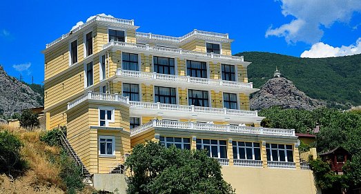 Отель Вилла Классик Ялта - официальный сайт