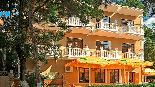 Отель Камелот Геленджик - официальный сайт