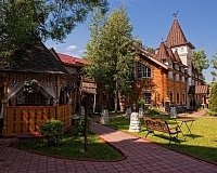 Отель Царская деревня в Ярославском шоссе, вид снаружи Отель Царская деревня (Ярославское шоссе)