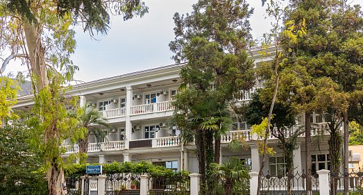 Отель Мидель Гагра - официальный сайт