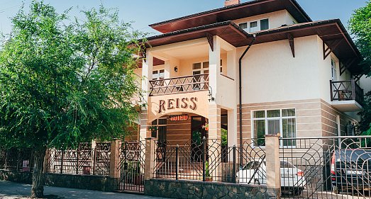 Отель REISS Феодосия - официальный сайт